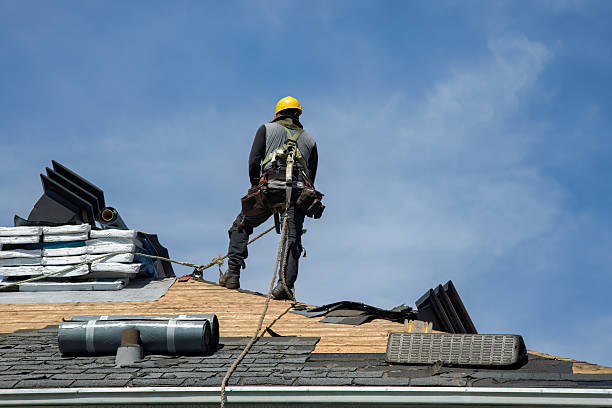 Professional Gutter Installation technician working in New Springfield, OH